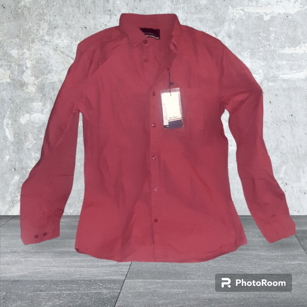 Mens Nwt Size Small Mineral Red, Long sleeve button up Mast & Harbour shirt.